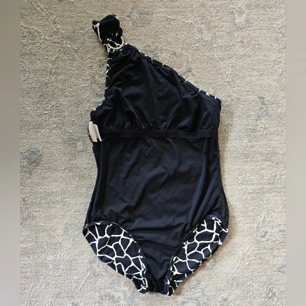 MK Michael Kors Black White Giraffe One-Shoulder One Piece Swimsuit - Picture 7 of 8